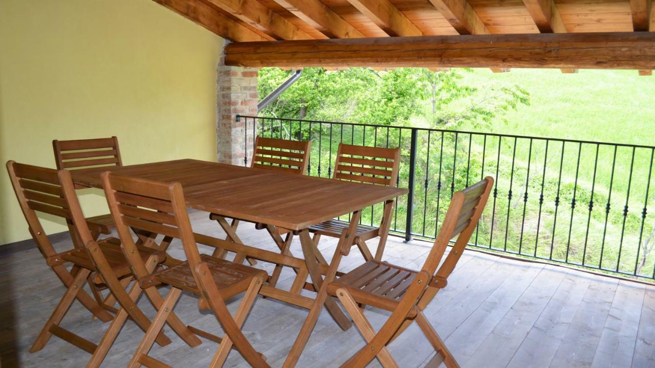 Agriturismo "Veritas" Bed & Wine Casaleggio Boiro المظهر الخارجي الصورة