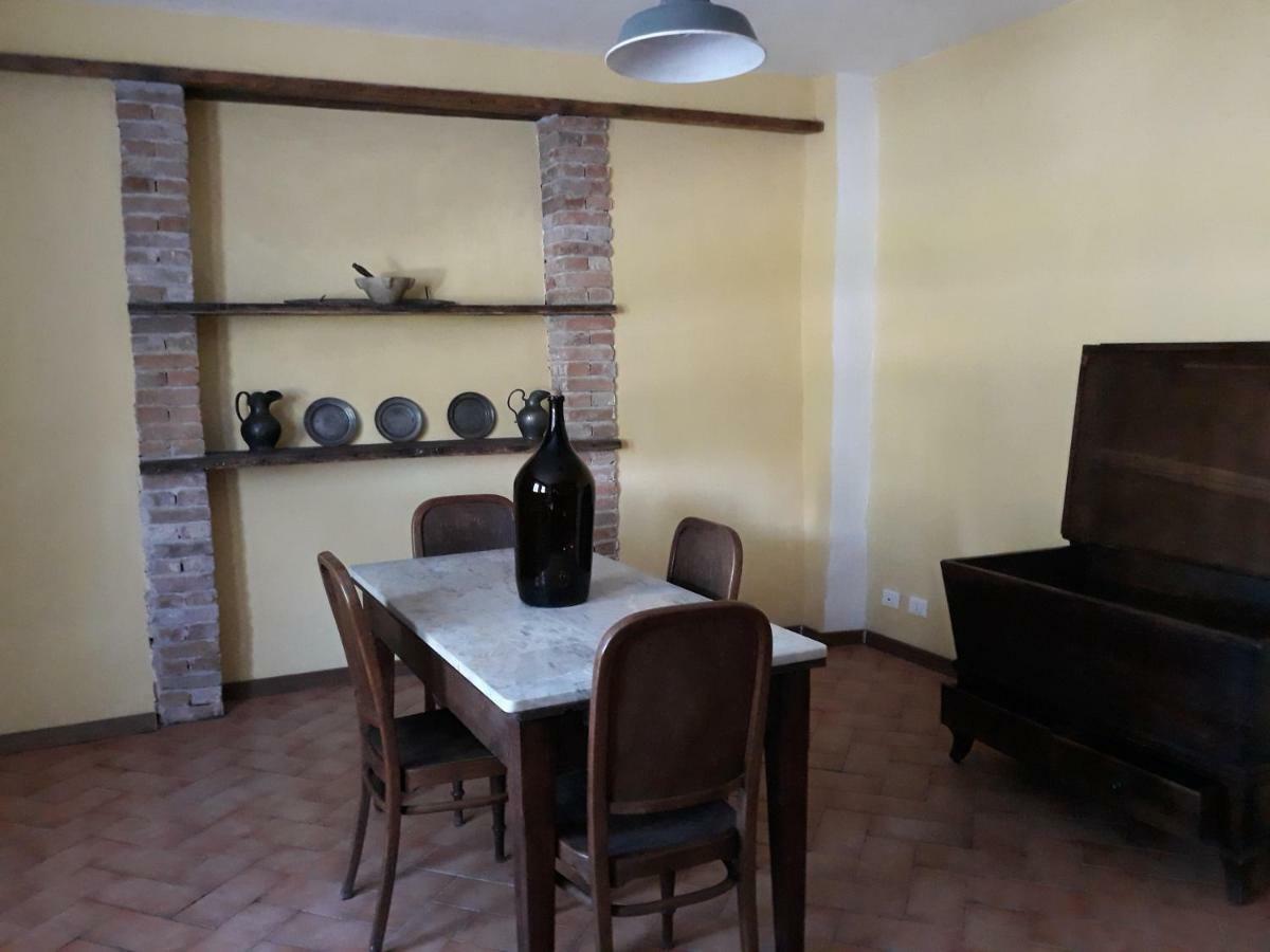 Agriturismo "Veritas" Bed & Wine Casaleggio Boiro المظهر الخارجي الصورة